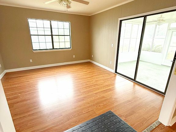 5th image of 150 SE SABLE Lane
