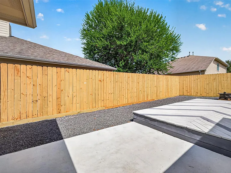 22210 Bellow Glen Dr — Photo 42