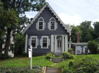 36 Howard St, Lowell, MA 01851