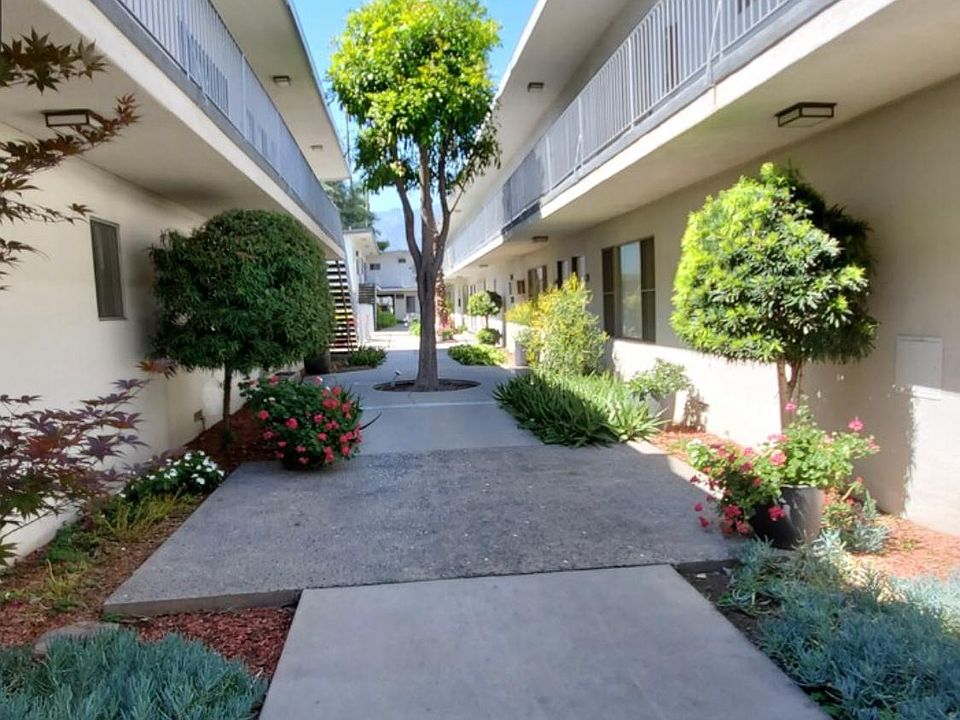 1st image of 1030 W Huntington Dr #25