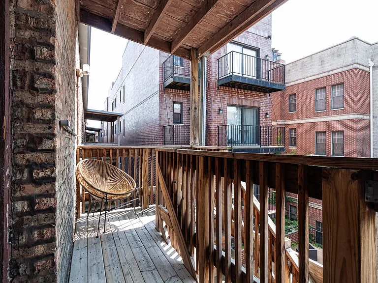 627 W Barry Ave #626-3 — Photo 8