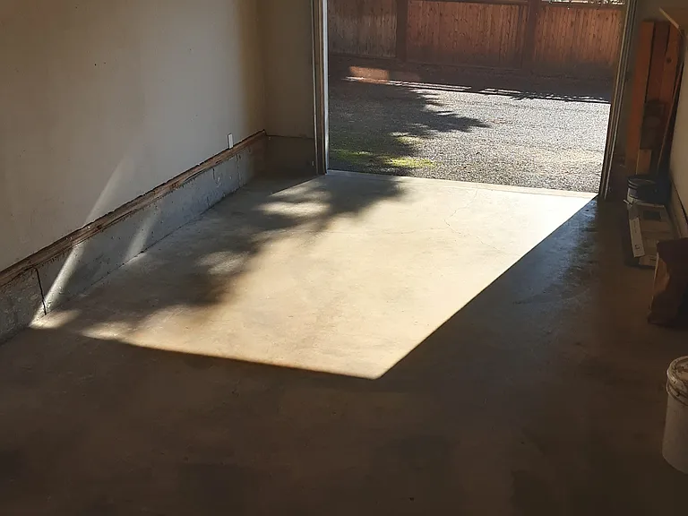 Attached Garage