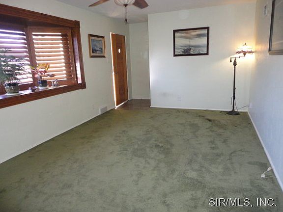 4th image of 955 Cedar Dr