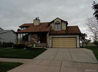 351 Wadsworth Ct, Tonawanda, NY 14150