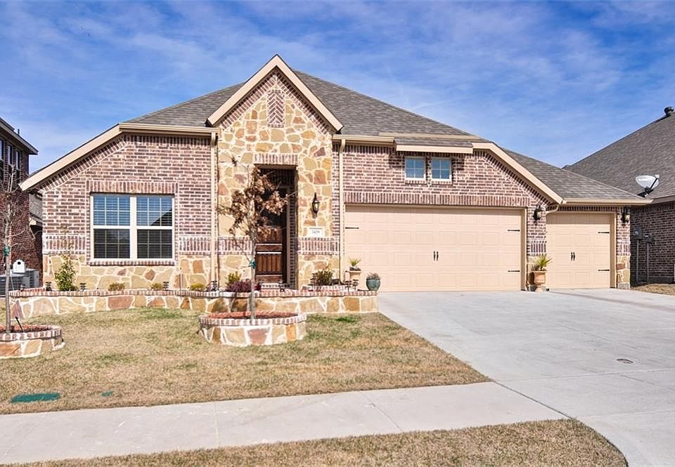 1st image of 3409 Hawthorn Ln