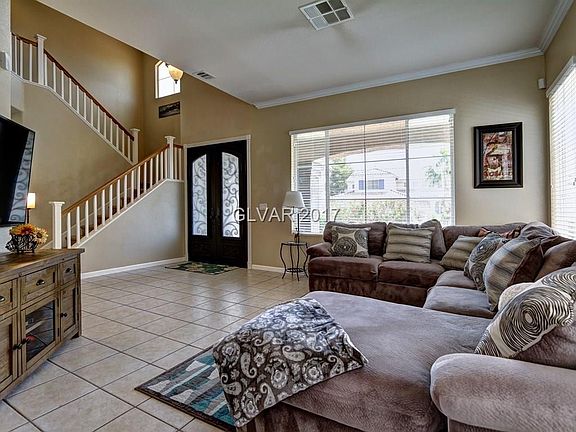 4th image of 326 Velino Ave