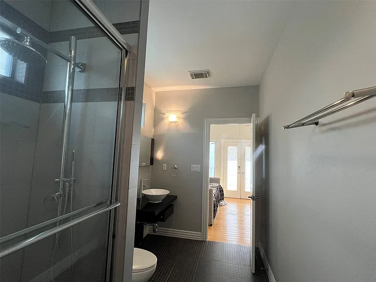2314 Camden Dr — Photo 5