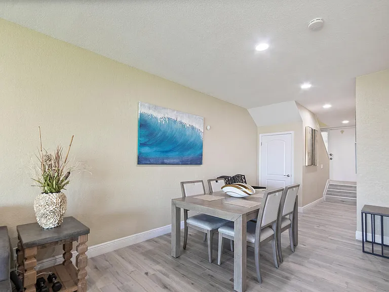316 N Lake Dr — Photo 13