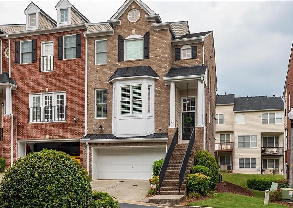 1st image of 414 Creekview Trl SE