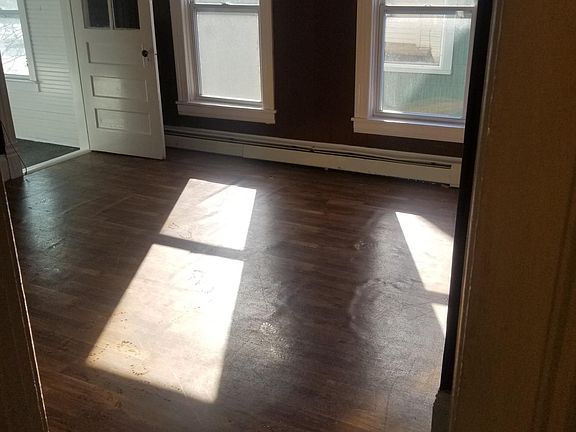 5th image of 1009 Oak St #2