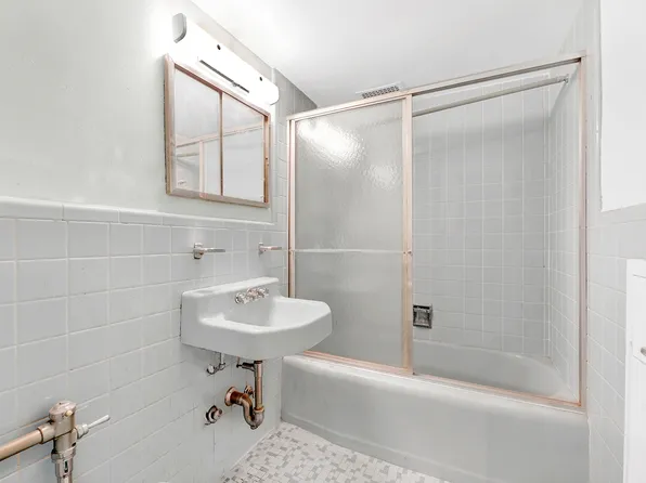 3215 Avenue H image 13 of 20