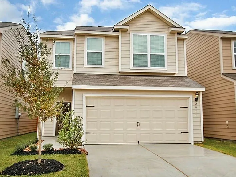 2011 Sweet Lilac Dr — Photo 1