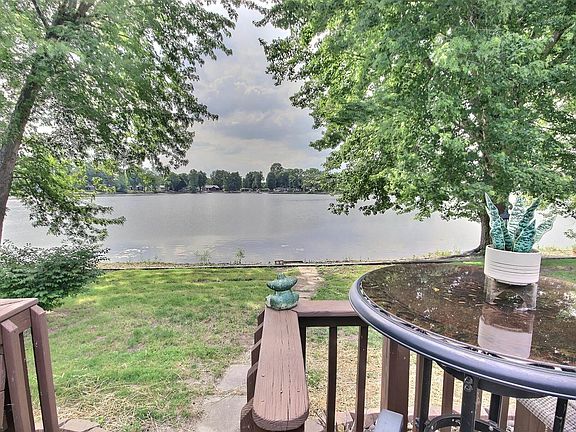4th image of 3185 S Golden Lake Rd