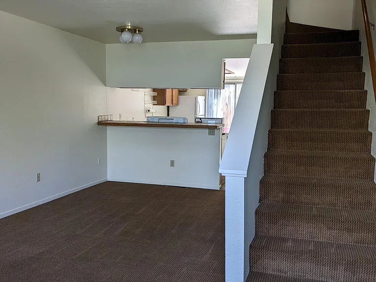 1225 N Sierra St #1 — Photo 4