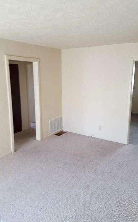 2nd image of 213 Lee St APT 2