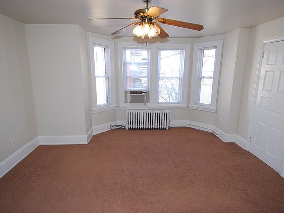 3rd image of 1311 W 13th St APT 4