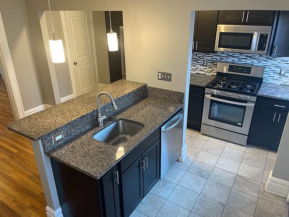 3rd image of 791 Hamlet St #791