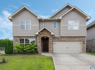 700 Magnolia Place Ln SW, Hartselle, AL 35640