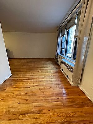 4th image of 27 E 13th St APT 2G