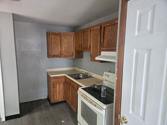 2nd image of 1225 Butternut St #1