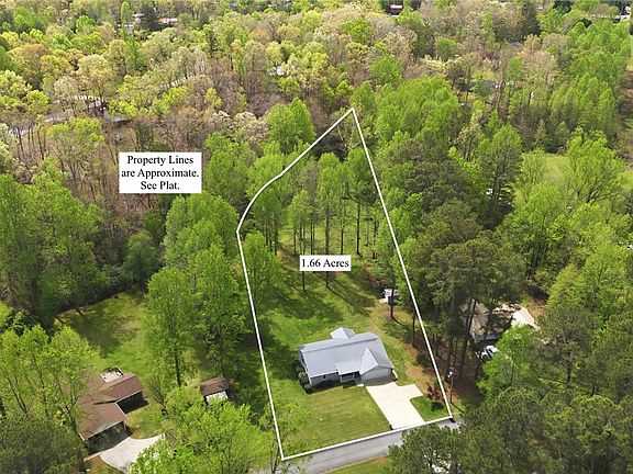 2nd image of 305 Wildwood Rd