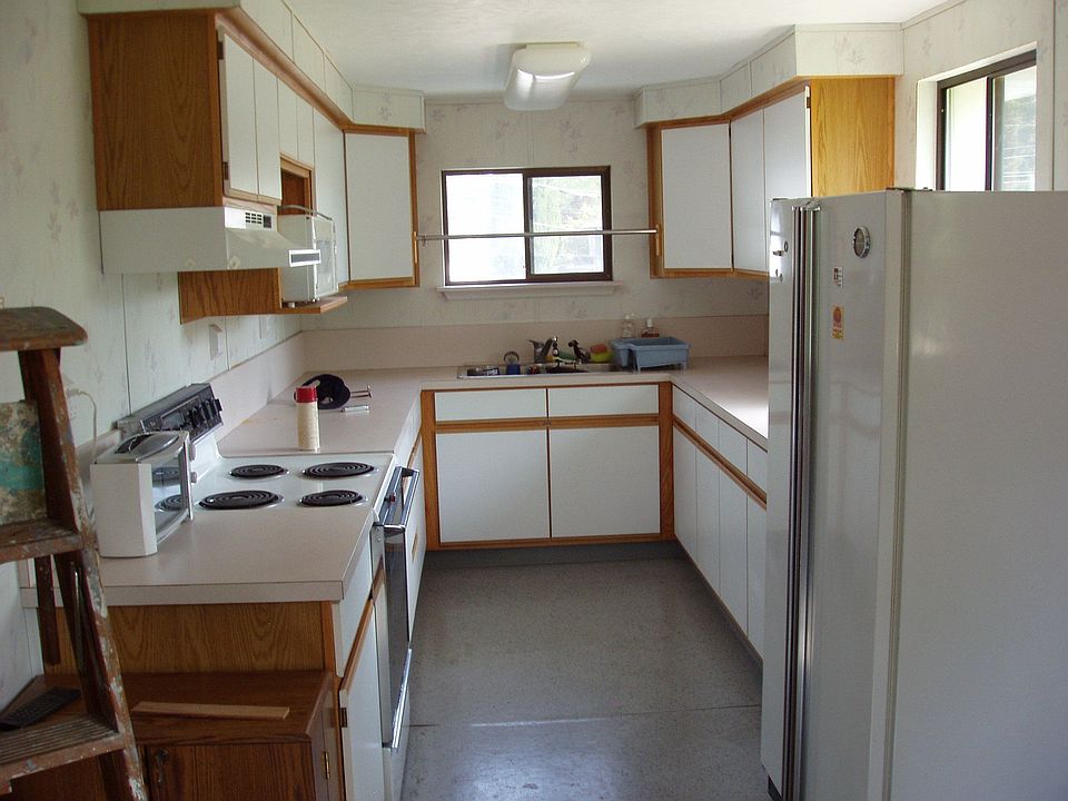 Bright Kitchen