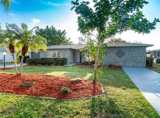 19 Caddy Rd, Rotonda West, FL 33947