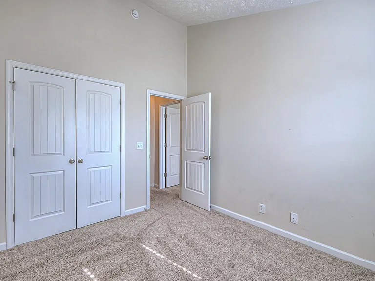 4325 Aurora Cir — Photo 27