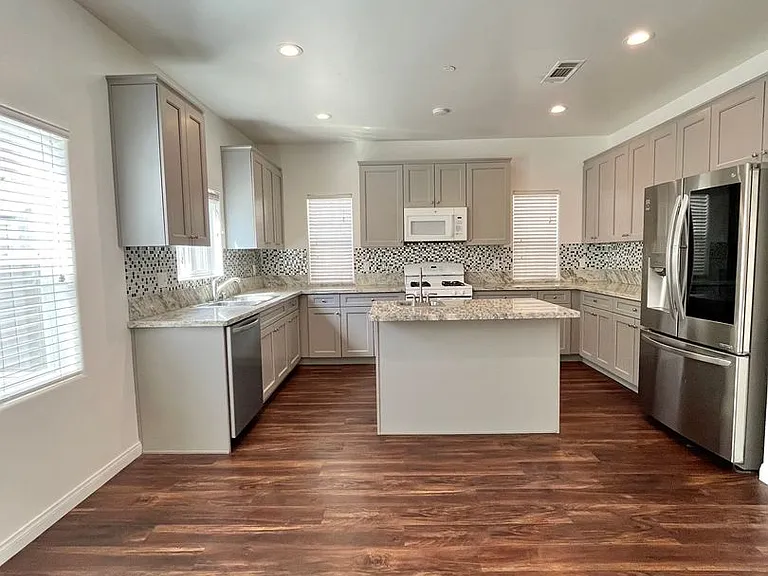 376 Lily Pad Ln — Photo 9