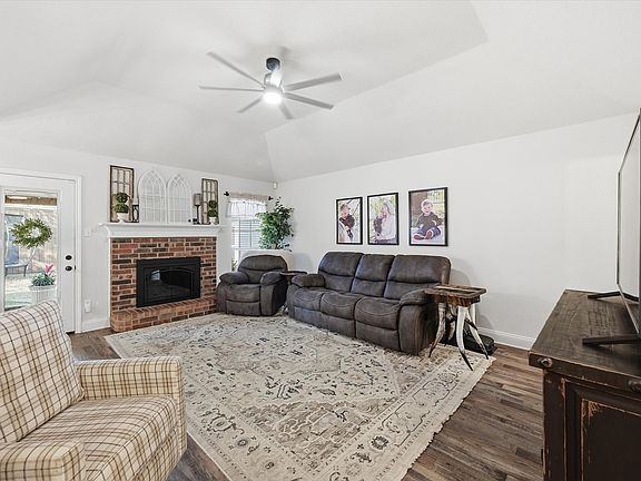 5th image of 1329 Ridge Dr