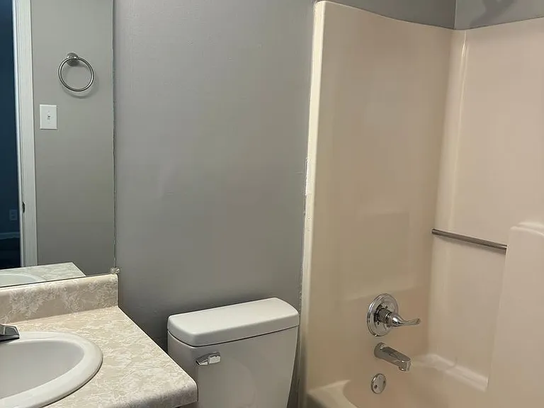 104 Cornelia Ct — Photo 13