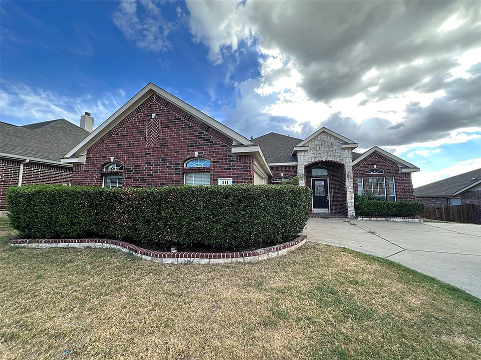 1st image of 311 Shire Ln