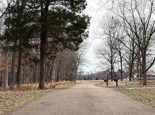 497 S Creek Rd, Big Sandy, TN 38221