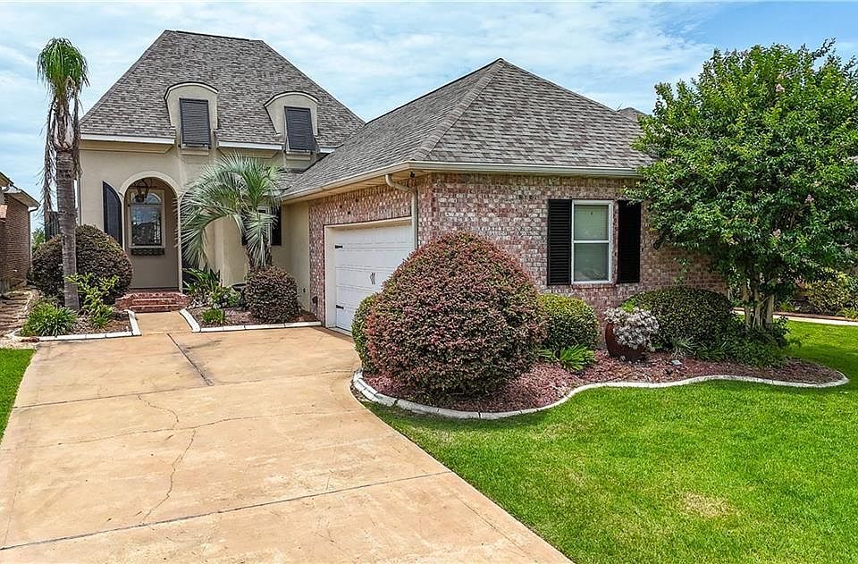 1st image of 1443 Royal Palm Dr