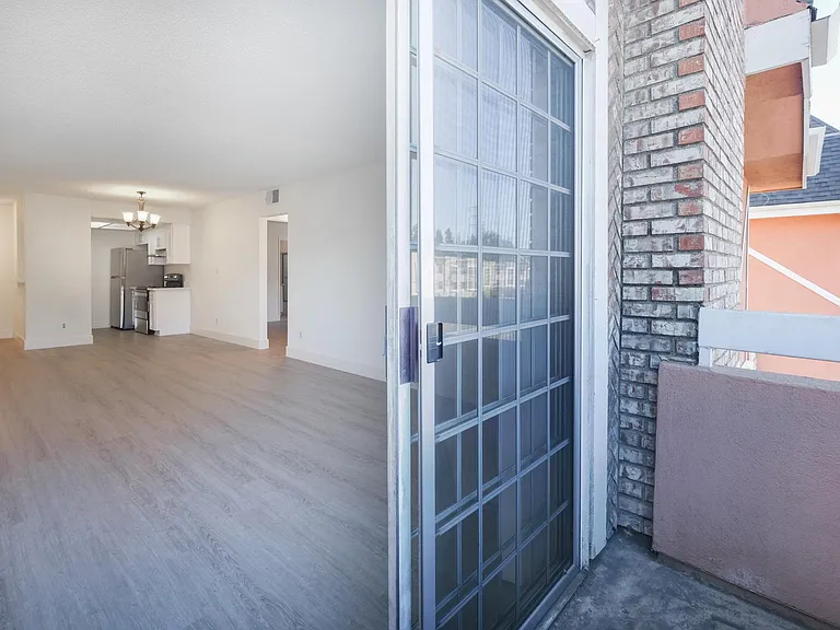 Garden View Apartments — Photo 21