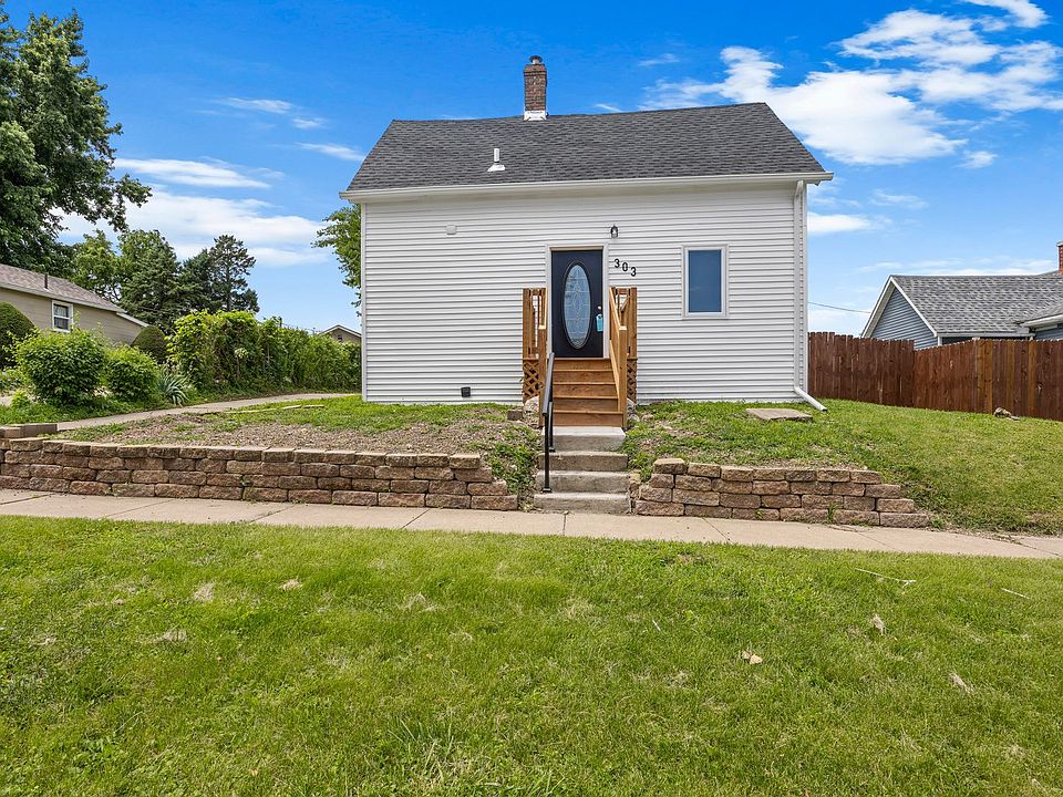 1st image of 303 S 4th St
