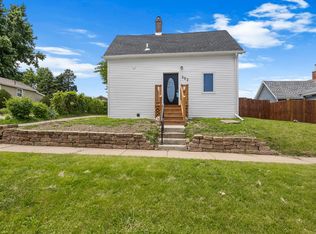 303 S 4th St, Marshalltown, IA 50158