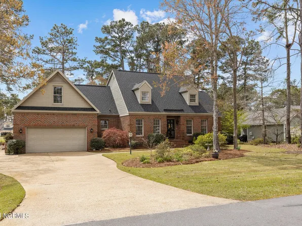 900 Lord Granville Drive, Morehead City, NC 28557
