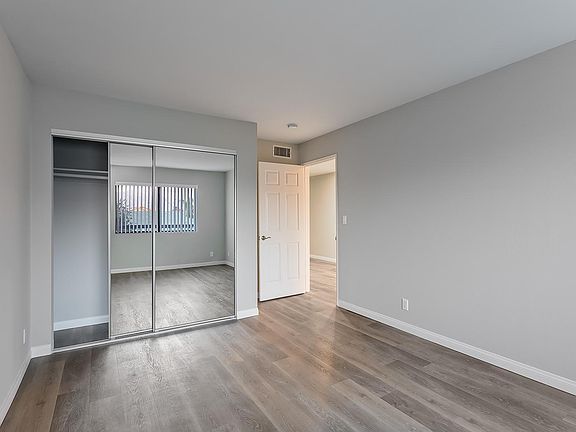 5th image of 2430 N Naomi St APT 211