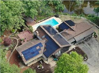 3960 Nearbrook Rd, Bloomfield Hills, MI 48302