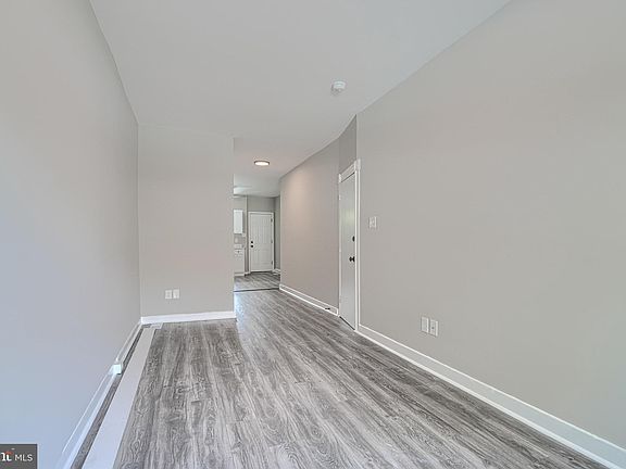 4th image of 616 S Lehigh St