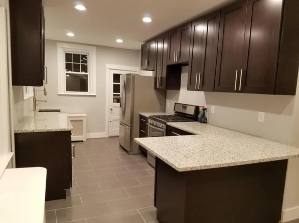 447 Hermitage St, Philadelphia, PA 19128