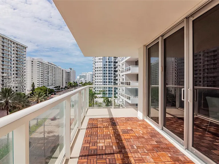5750 Collins Ave #7A — Photo 11