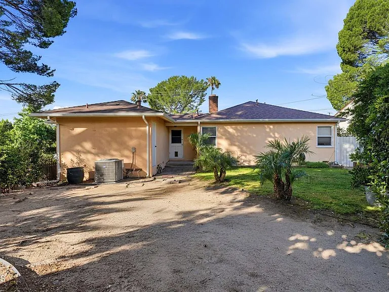 3153 Orange Ave — Photo 38