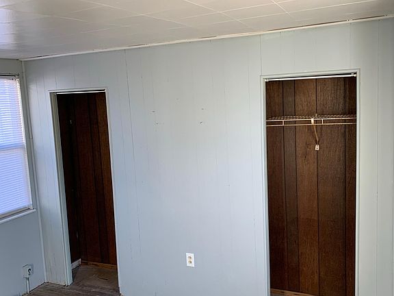 3rd image of 125 Pearl St APT 2
