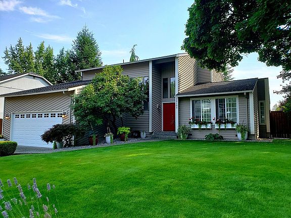 3rd image of 10105 NE 143rd St