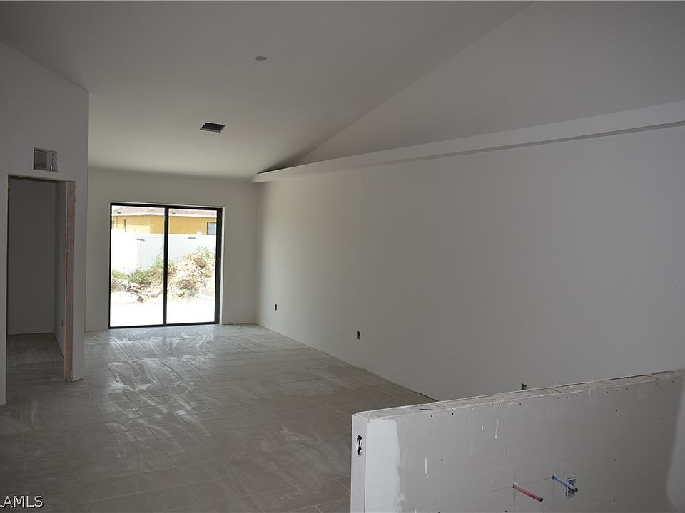 2nd image of 3914/3916 SW 16th Place Cpe