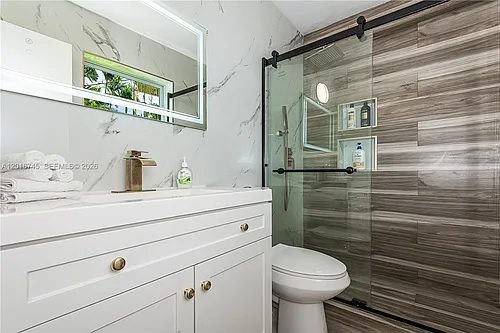 1521 Arthur St #1521 Photo 1