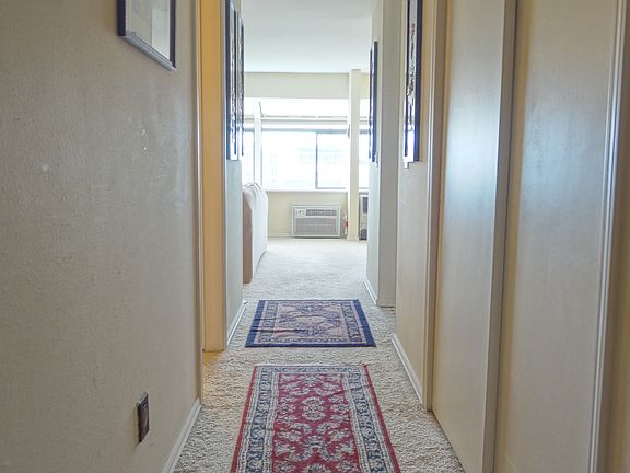 4th image of 150 Melrose Ave E APT 203