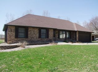 920 Angier Dr, Storm Lake, IA 50588